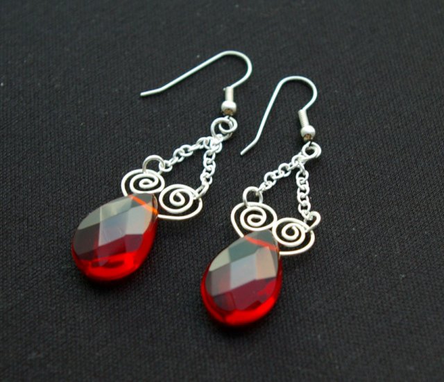 Handmade Free Form Wire Earring (RED Tears)