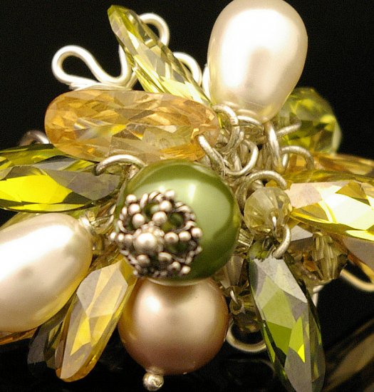 Handmade Wire free form Ring (Lime Sparks)