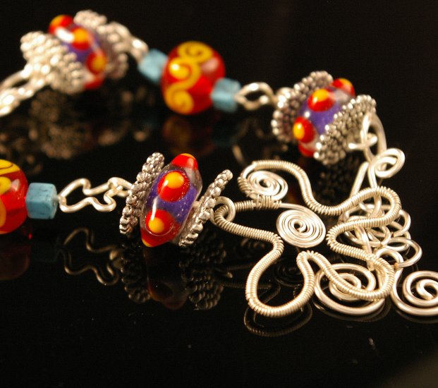Handmade Wire and lampwork Braclet (Candy)