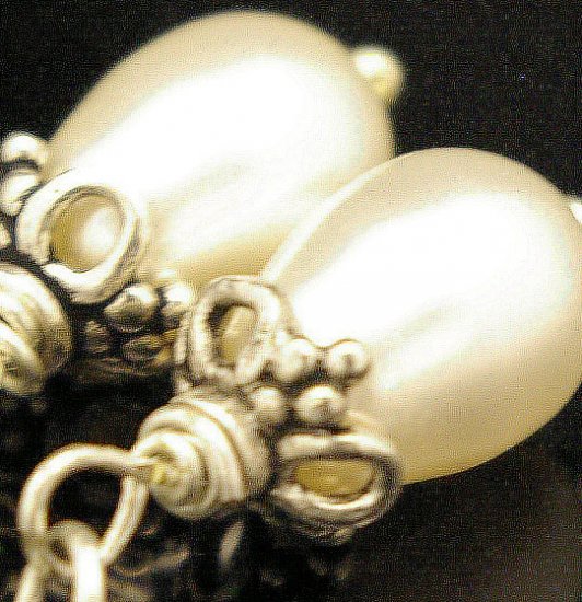 Handmade Wire Earring Swarovoski Crystal Pearl with Bali beads (Vanila)