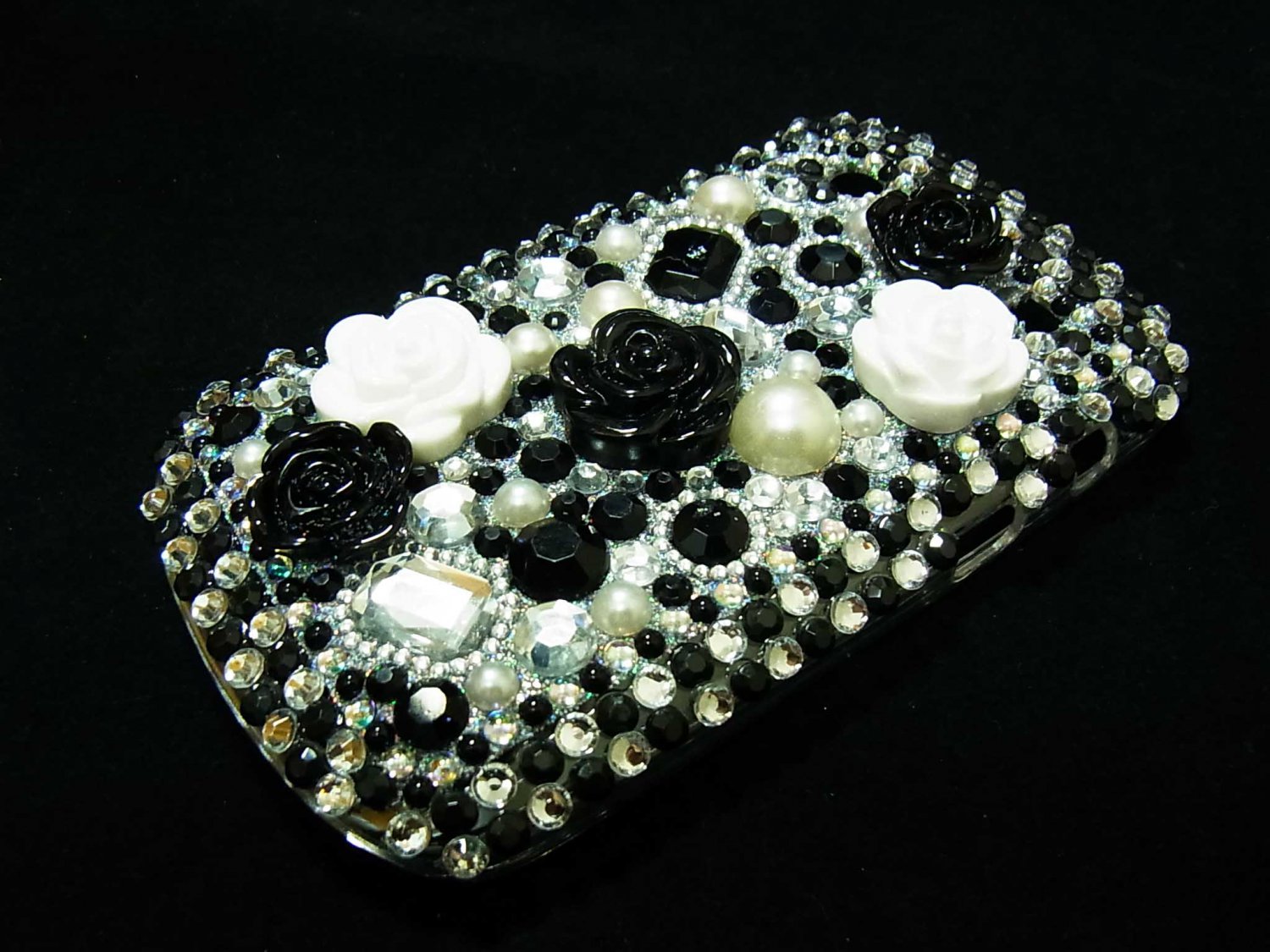 Bling Rhinestone Crystal Black White Flower Case Cover for Blackberry 9900 9930 Bold FB