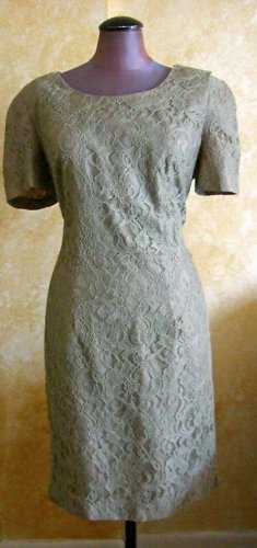ELEGANT VINTAGE LACE WIGGLE DRESS