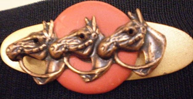 #P017 - Three Horse Head Pin