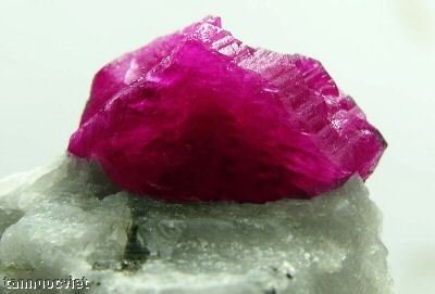 NAT-ANTIQUE,162CTWSIZERUBYROUGHWITHCRYSTAL,BURMESE