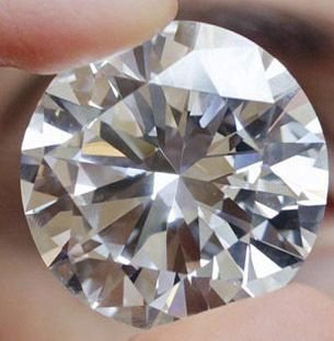 NAT-SUPERWHITEDIAMOND -EF-VS,O.85CTW,6MM,RAREST