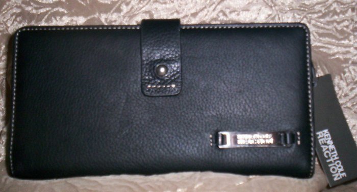Kenneth Cole Reaction Soft Leather Clutch Wallet with Checkbook Cover in Black