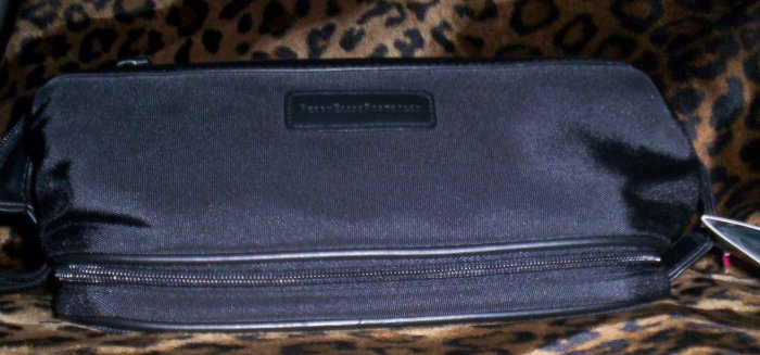 Perry Ellis Shaving Kit with Built-In Tie Case Travel Bag in Black