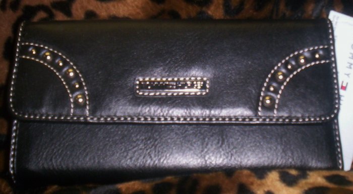 Tommy Hilfiger New Picture That Black Leather Clutch Wallet with Checkbook Cover