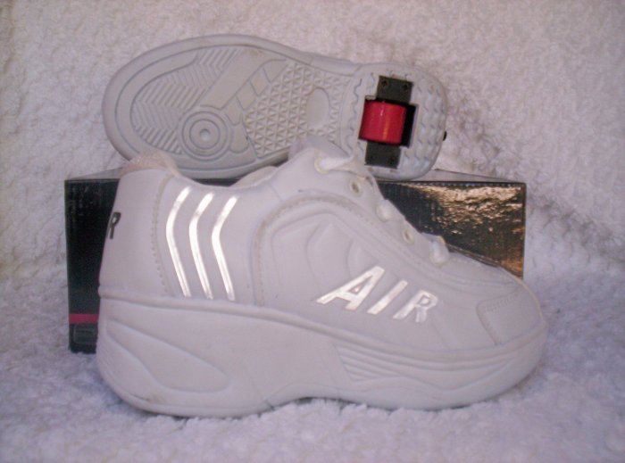 Air Skate Brand Heelies / Wheelies in White Size 5