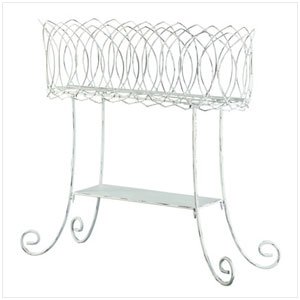 BASKET-STYLE PLANT STAND