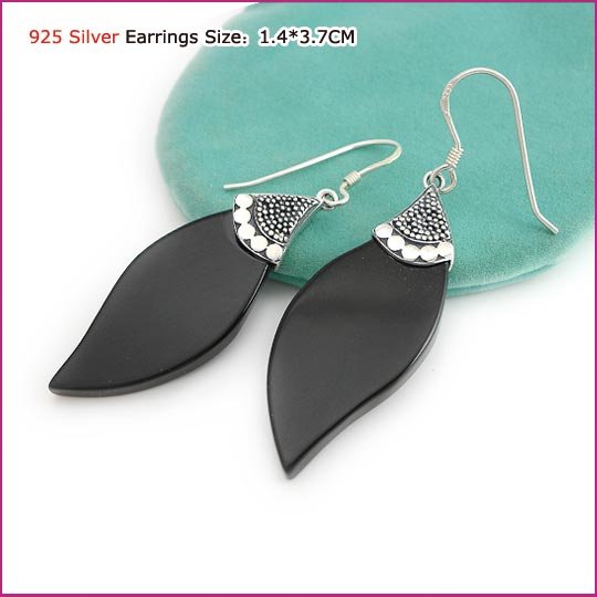 Silver (925 Sterling) Agate Earring