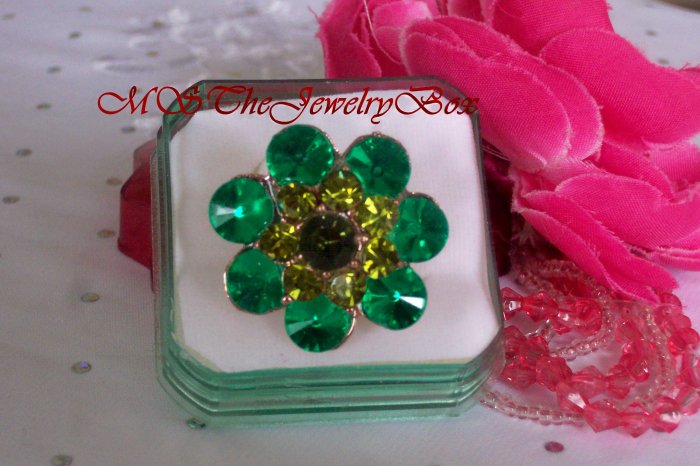 Large Green Crystal Fashion Cocktail Ring Vintage Look