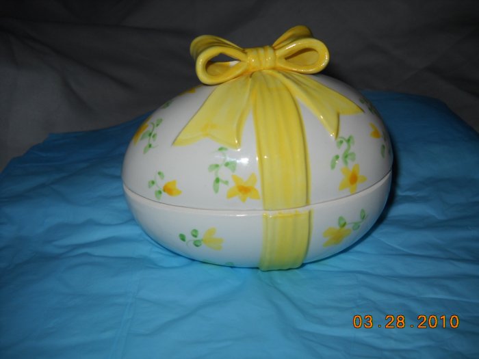 Lefton Porcelain Easter Egg