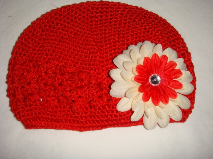 Red Creme/White Crochet Hat Flower Haribow