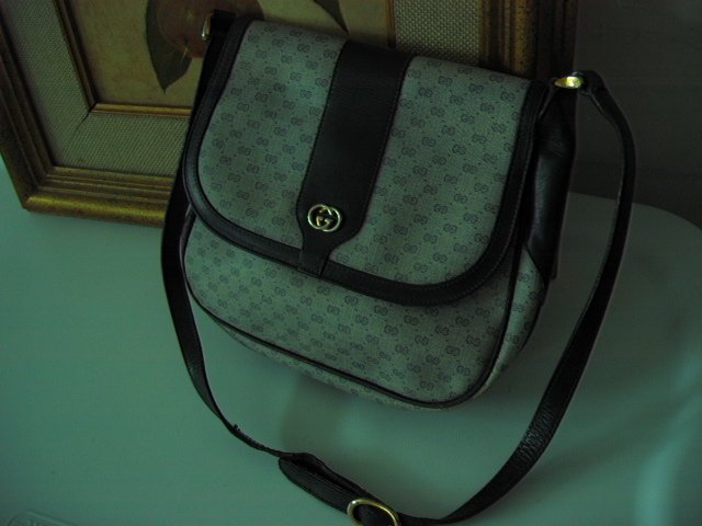 SOLD - AUTHENTIC GUCCI SIGNATURE HOBO BLACK GENUINE LEATHER ITALY - women's bag handbag purse