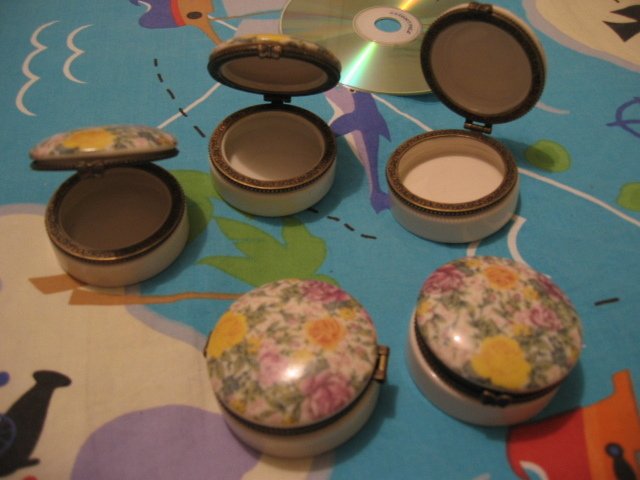 4 JEWELRY BOX FOR STORING EARRINGS NECKLACE BRACELET