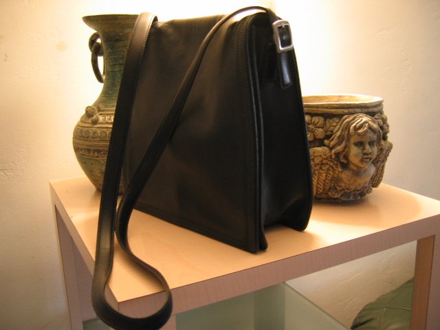 sold AUTHENTIC BLACK COACH MESSENGER FULL BODY BIG BAG GREAT FOR OFFICE #16