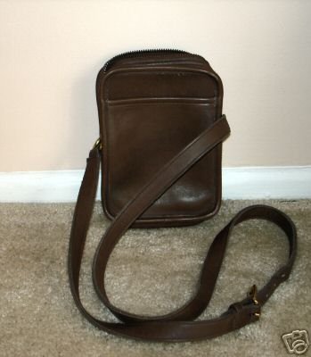 AUTHENTIC CHOCOLATE BROWN COACH CAMERA BAG PURSE WOMEN'S HANDBAG LEATHER GENUINE SUPER CUTE!!