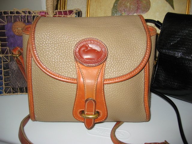 AUTHENTIC brown coffee tan DOONEY&BOURKE GREAT CONDITION WOMEN'S PURSE BAG HANDBAG LEATHER GENUINE