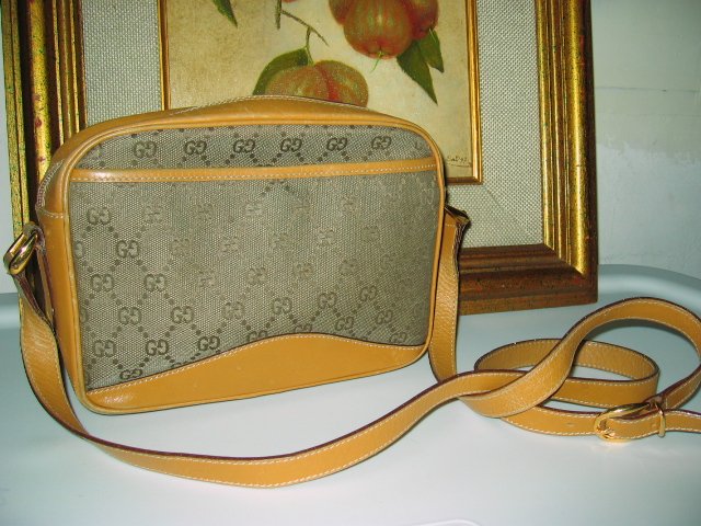 2. AUTHENTIC GUCCI BROWN SIGNATURE - women's leather purse handbag bag CANVAS