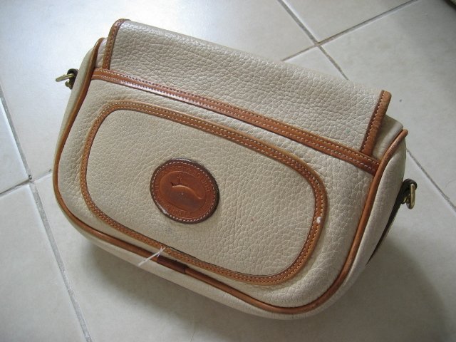 AUTHENTIC DOONEY&BOURKE dooney & bourke POCHETTE MAKEUP BAG LEATHER PURSE HANDBAG