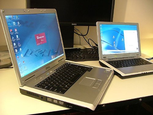 SOLD - 1G RAM Inspiron 6400 E1505 Notebook Intel Core Duo DELL LAPTOP COMPUTER BLUETOOTH 1GB RAM DVD