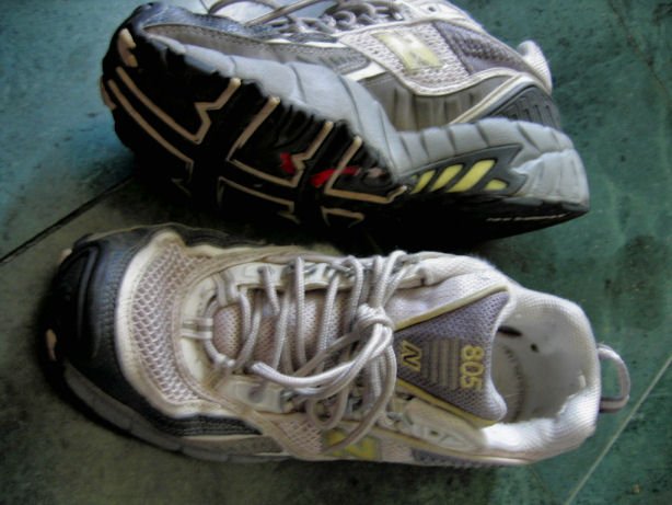 NEW BALANCE 805 RUNNING SHOES ATHLETIC WOMEN'S men's SZ 8 - GREAT WOW!