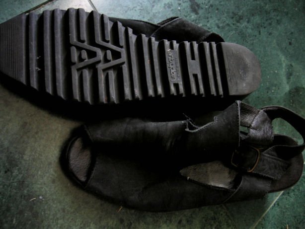 BLACK SUEDE LEATHER STRAP STRAPPY BUCKLE SHOES WOMEN'S SZ 7 MADE IN ITALY by GRAPHIQUE