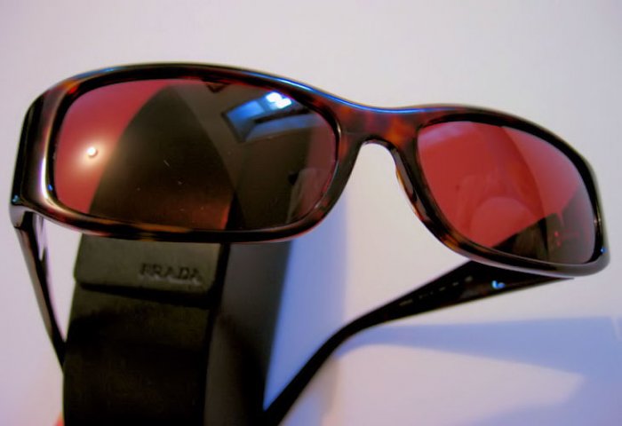 GENUINE POLARIZED PRADA SUNGLASSES MADE IN JAPAN tortoise brown frame CRIMSON RED LENS WOMEN'S