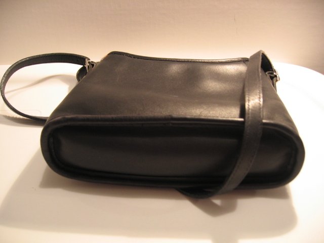 AUTHENTIC BLACK COACH SIDE POCKET CUTE WOMEN'S BAG HANDBAG PURSE GENUINE LEATHER