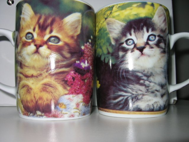 4 COFFEE tea cup MUGS CUPS KITCHEN HELLO KITTY CAT cats home