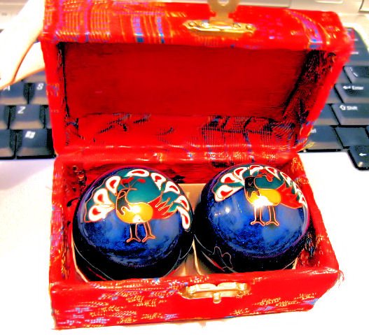BIG blue peacock YOGA YING YANG ARTHRITIS RELIEF MEDITATION HEALTH BALLS DECORATIVE COLLECTIBLE