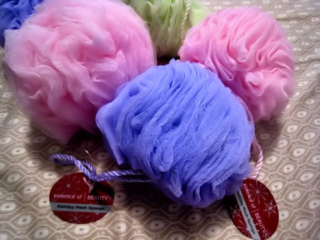 lot 2 MESH SPONGE love BATH BODY WORKS BEAUTY MAKEUP WOMEN'S LOOFAH ACCESSORY