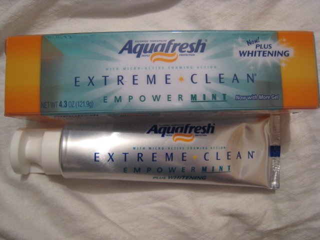 lot 4 AQUAFRESH TOOTHPASTE EXTREME CLEAN EMPOWER MINT PLUS WHITENING GEL BEAUTY HEALTH HOME