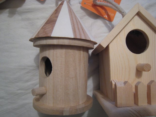 castle NATURAL WOOD WOODEN BIRDHOUSE BIRD HOUSE GARDEN HOME DECOR HOBBY #2