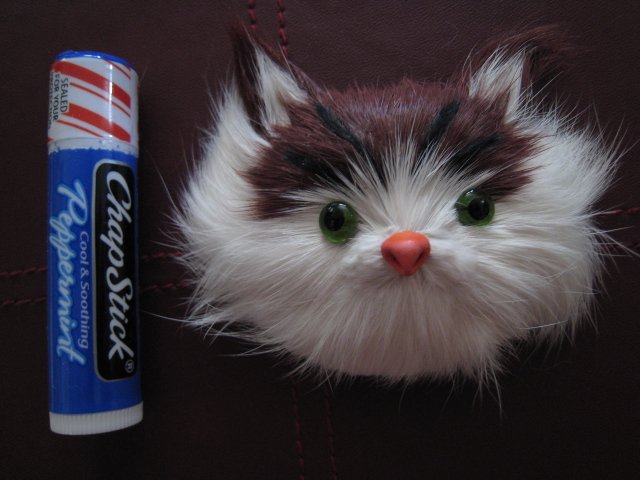 BROWN CAT MAGNET FURRY ANIMAL FIGURINE COLLECTIBLE EYES