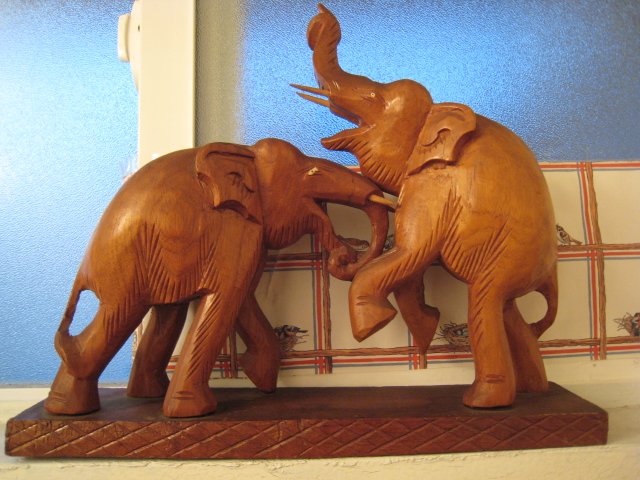 2 handcarved FIGHTING ELEPHANT WITH TUSK STATUE CARVING WOOD FIGURINE COLLECTIBLE