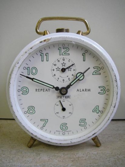 ALARM CLOCK PETER GERMANY 60's VINTAGE HOME BED OFFICE WHITE GLOW B-WHITE