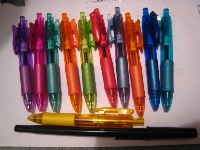 MINI ME CLICK PEN PENS HOME OFFICE SUPPLY WRITING