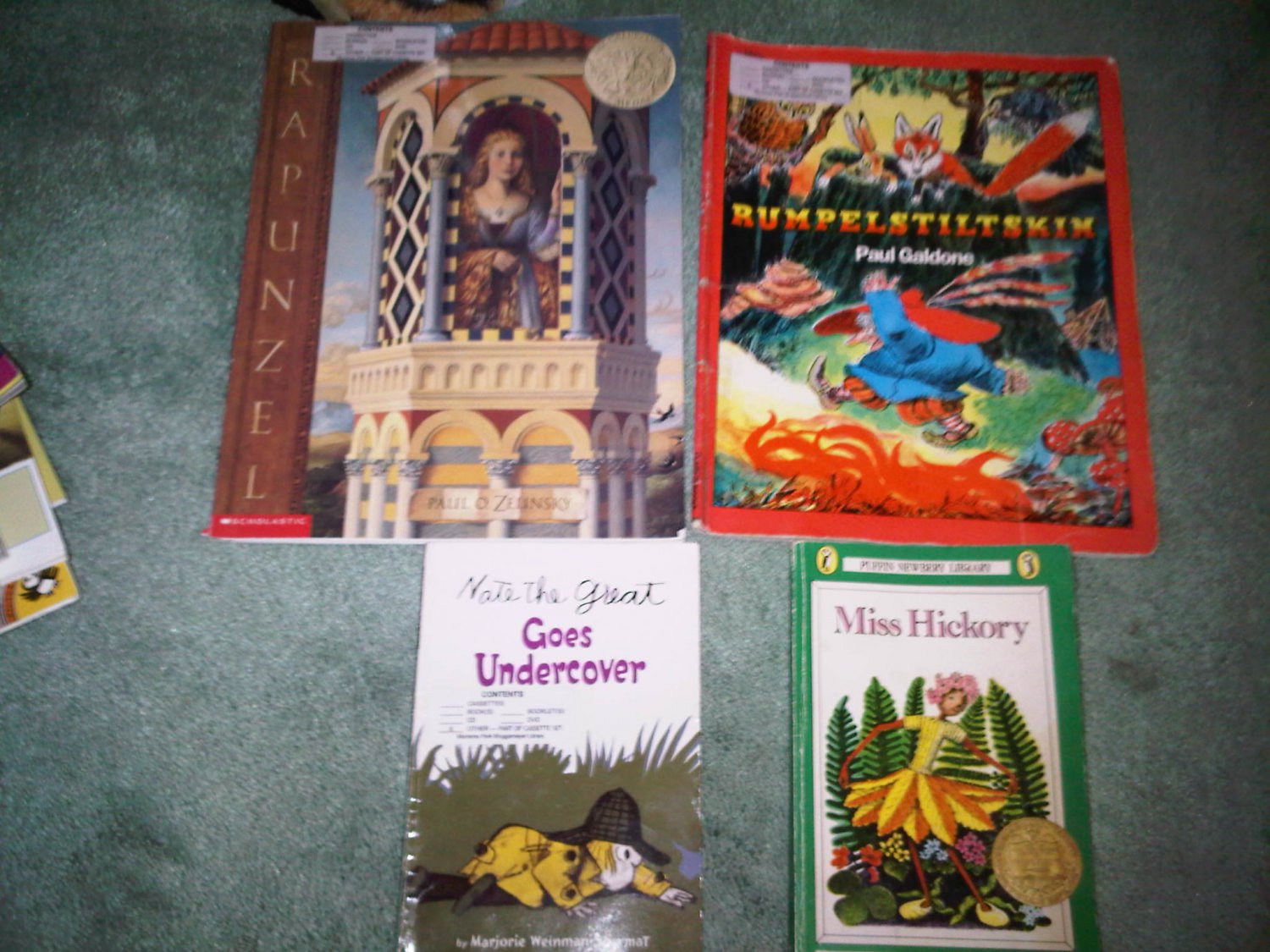 F lot set of 4 book books children's illustrated home activity