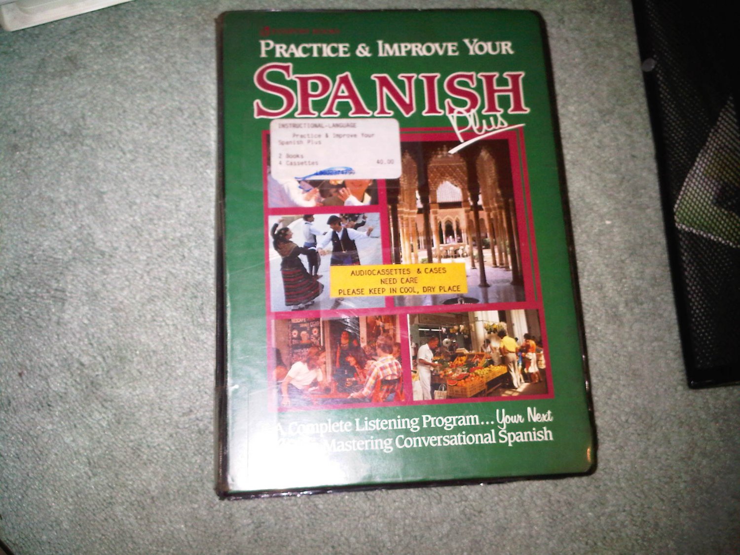 GREEN casette audio SPANISH beginner book books home family lesson education