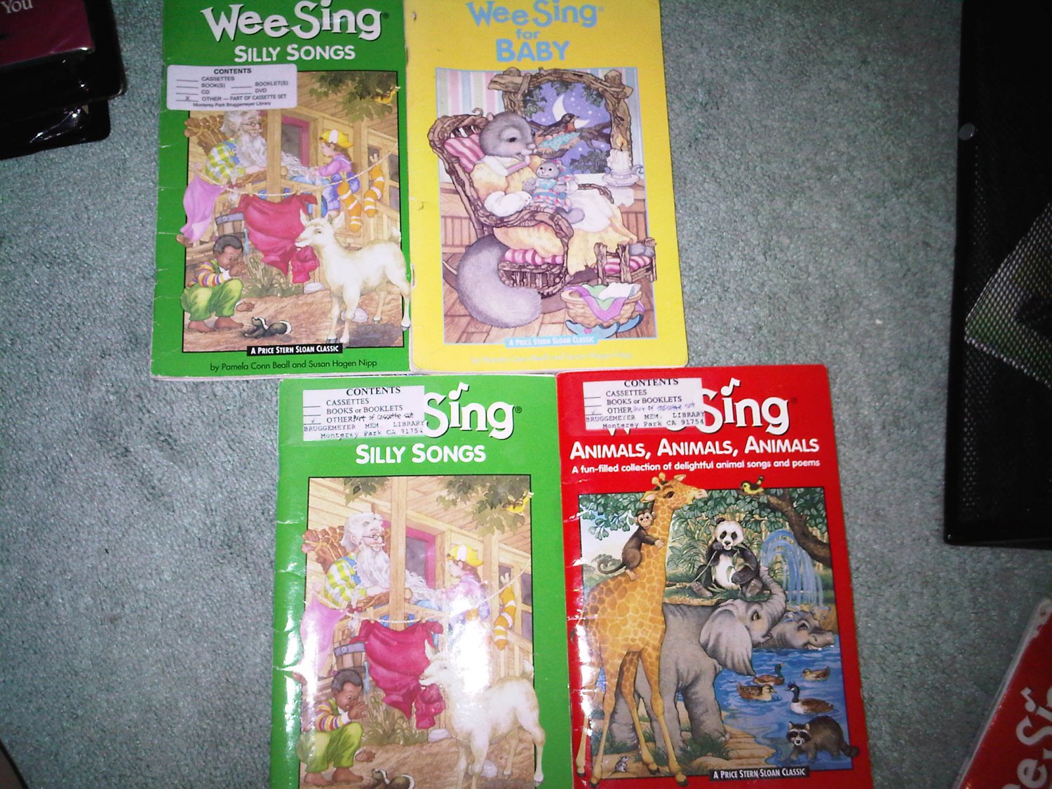 H lot set of 4 book books children's SING ALONG WEE SING home activity