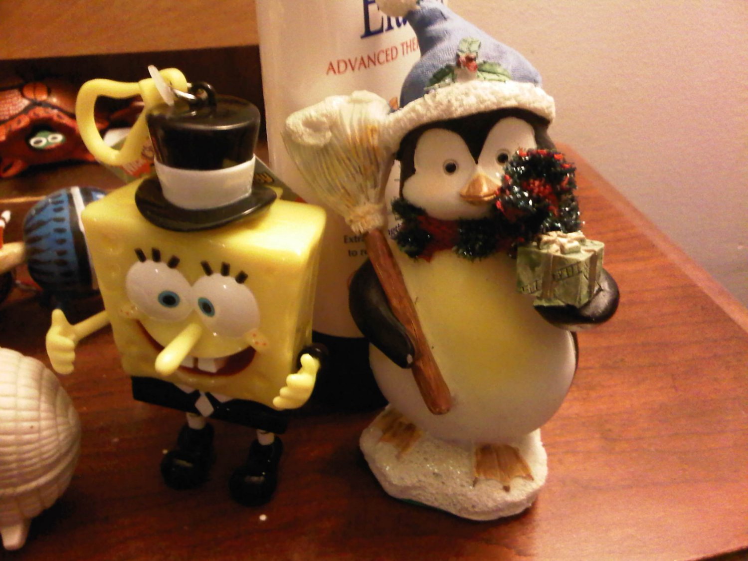 X'MAS PENGUIN DECORATIVE COLLECTIBLE FIGURINE HOME