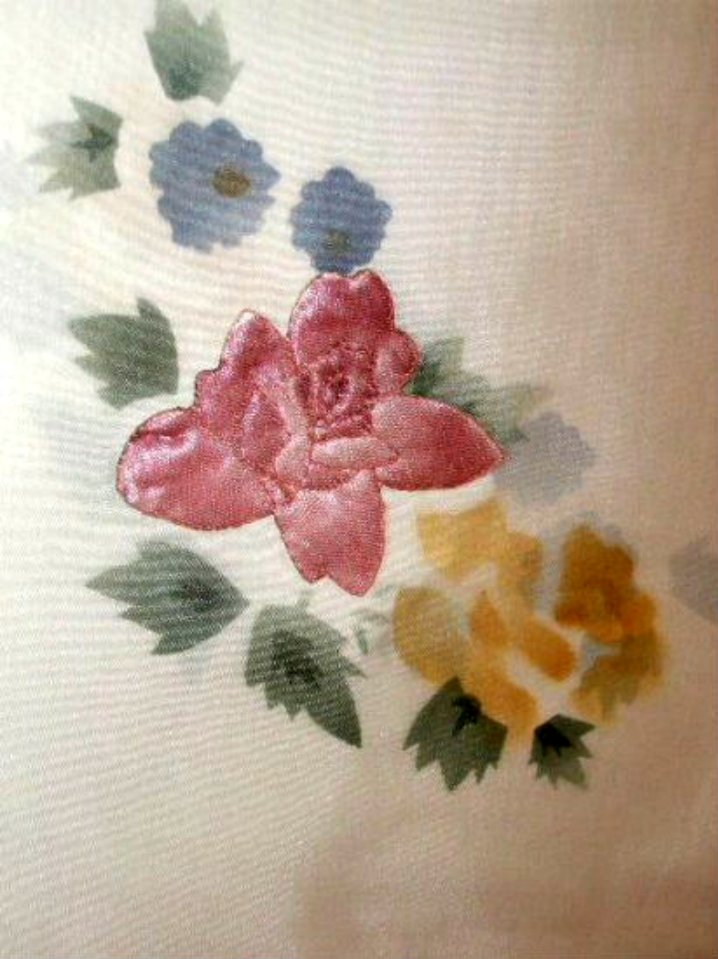 White Tablecloth Embroidered Flowers Floral Appliques