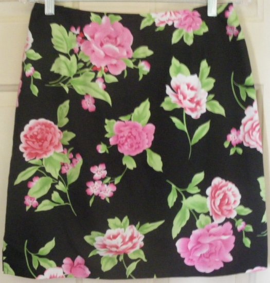 DRESSBARN Black Above-knee STRETCH Floral Print Skirt size 6