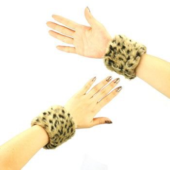 2 Winter Faux Fur Wrist Arm Warmer Cuff Slap On Wristband Fuzzy Furry Cheetah