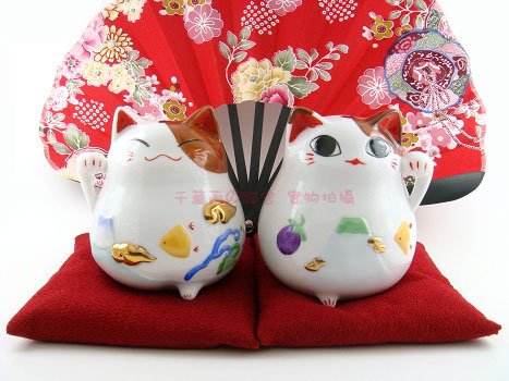 A0092 - Japan Genuine cattery of the Lok Tong Ceramic Lucky Cat