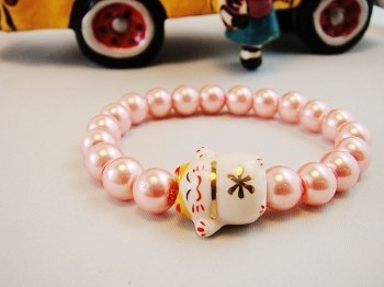 A0121 - Japanese Lucky Cat Genuine Tao Yue Tang (Pink)