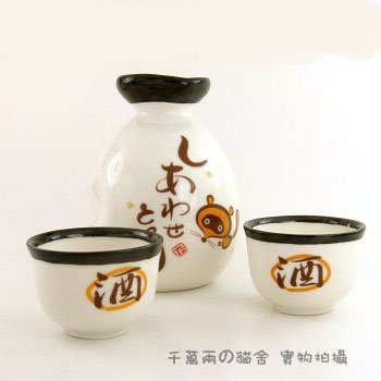 A0194 - Lucky Cat White wine pot 3 pcs