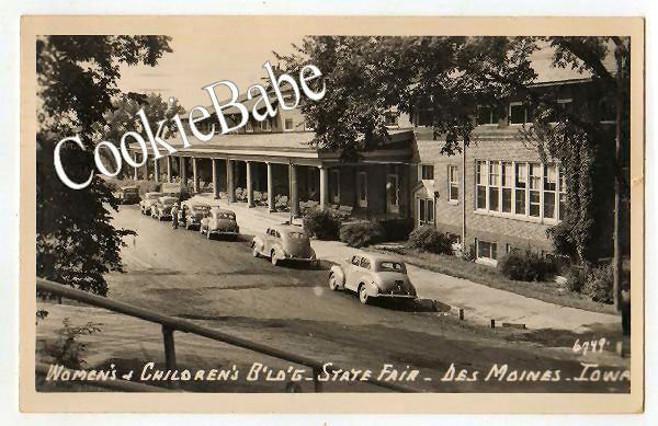 RPPC Women & Children's Building DES MOINES Postcard